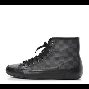 LOUIS VUITTON DAMIER GRAPHITE SNEAKERS
